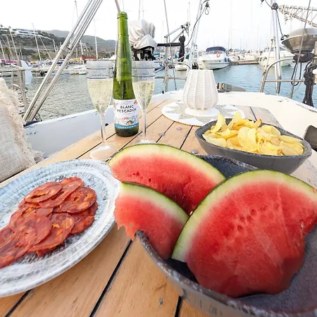 Sejour Insolite A Bord D'un Voilier De 11m - Charmante Marina Proche Barcelone 船屋 锡切斯